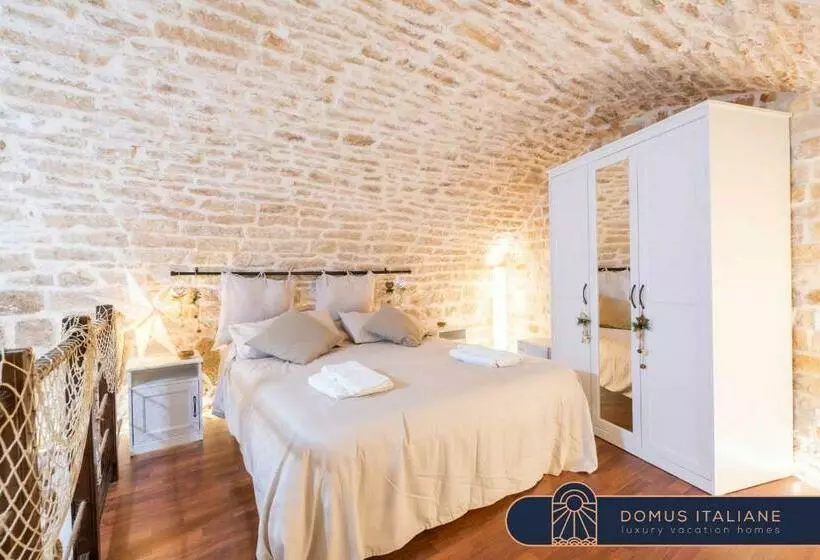 Sea Front Historic House In The Heart Of Old Town, Inside Torrione Aragonese