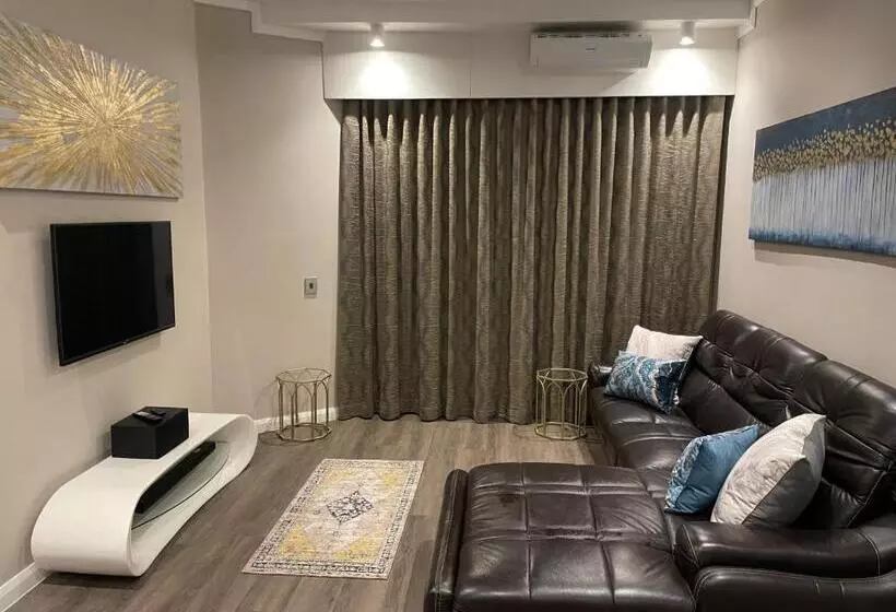 Menlyn Maine Unit 1421