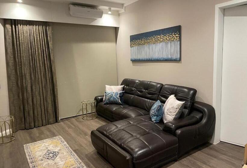 Menlyn Maine Unit 1421