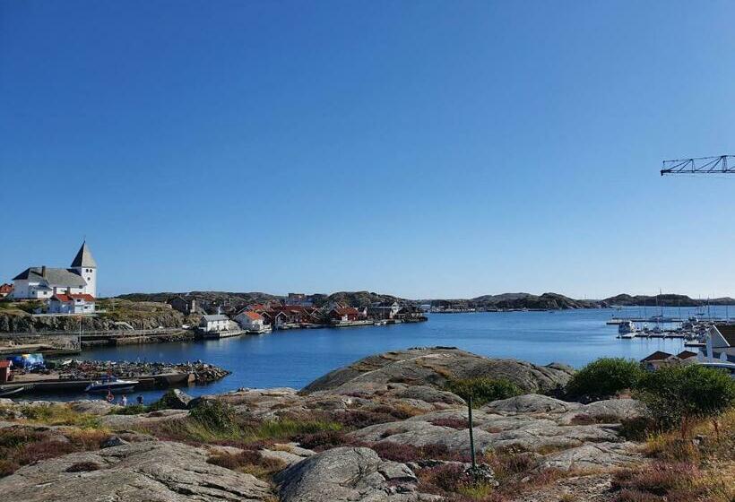 50 M Till Bad I Centrala Skärhamn