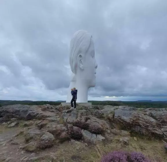 50 M Till Bad I Centrala Skärhamn