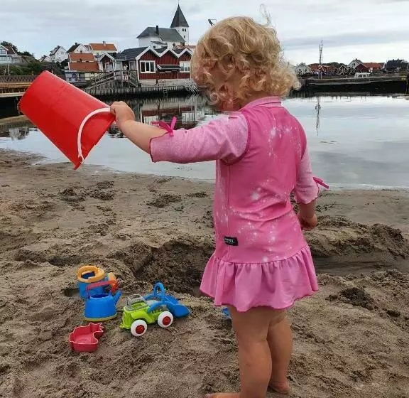 50 M Till Bad I Centrala Skärhamn