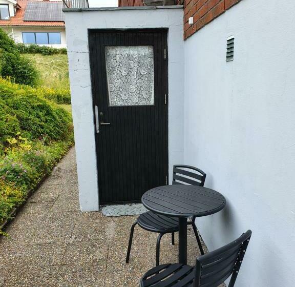 50 M Till Bad I Centrala Skärhamn