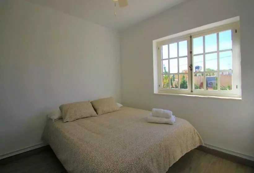 Chalet Casaturis En Urb. La Font Sant Joan D´alacant Ch102