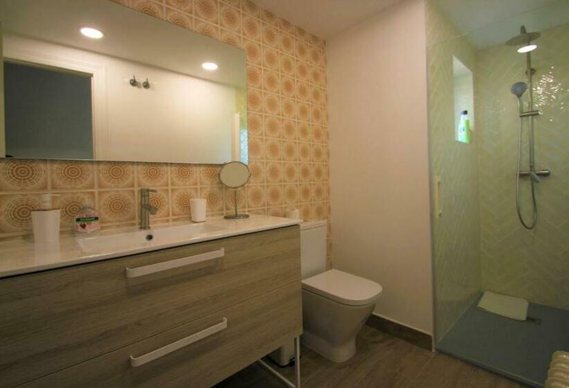 Chalet Casaturis En Urb. La Font Sant Joan D´alacant Ch102