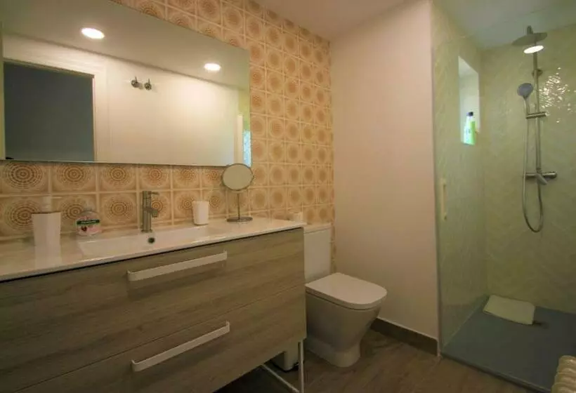 Chalet Casaturis En Urb. La Font Sant Joan D´alacant Ch102