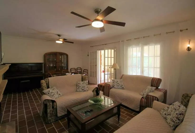 Chalet Casaturis En Urb. La Font Sant Joan D´alacant Ch102