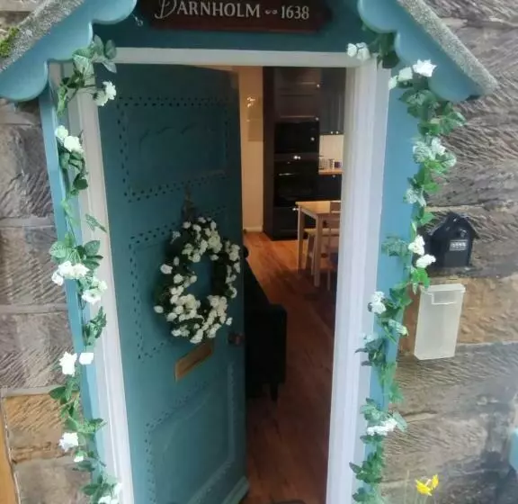 Darnholm Cottage