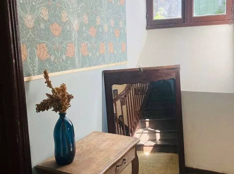 Une Maison De Famille