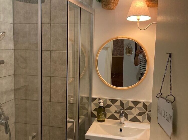 Une Maison De Famille