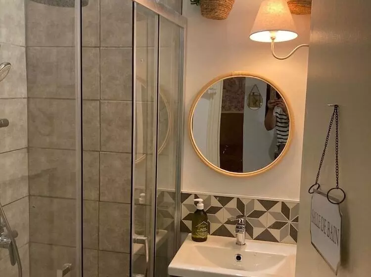 Une Maison De Famille