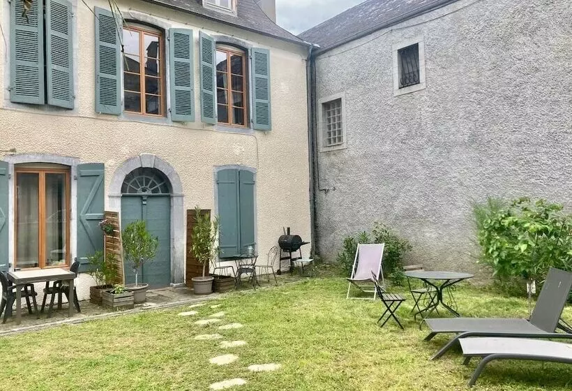 Une Maison De Famille