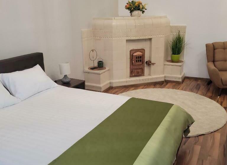 B8   Spacious, Charming Apartment In Central Sibiu