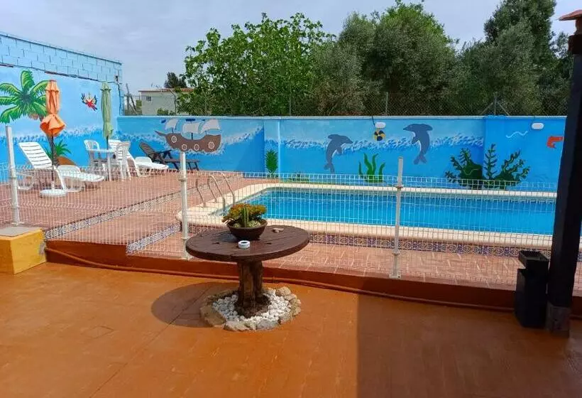 Los Delfines