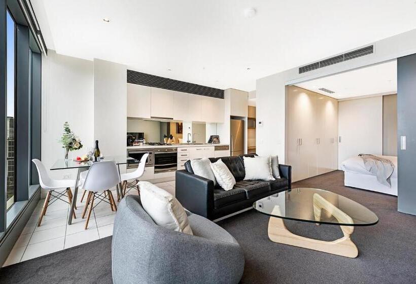 Luxury Designer Suite In Most Prestigious Location In Melbourne