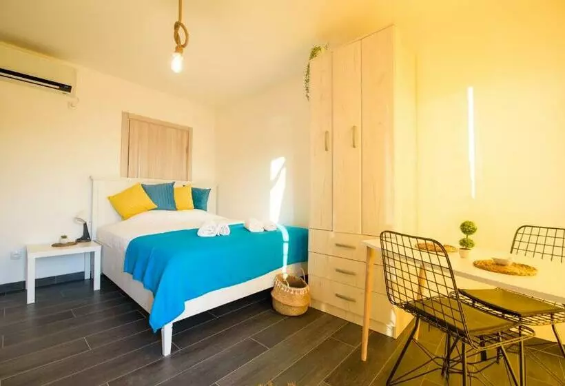 Nely Apartments