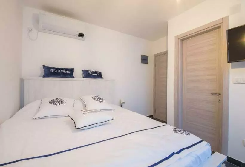Nely Apartments
