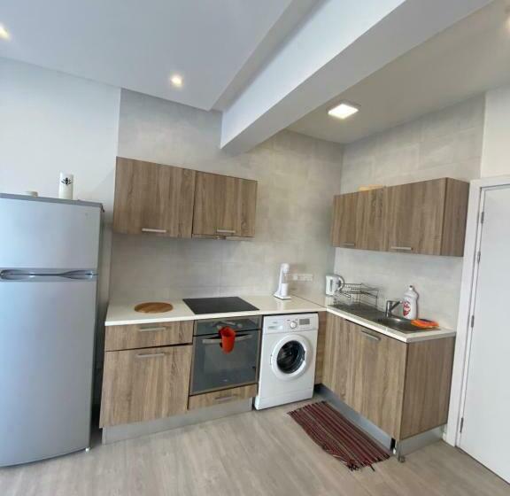 1 Bedroom Duplex 100m By The Sea