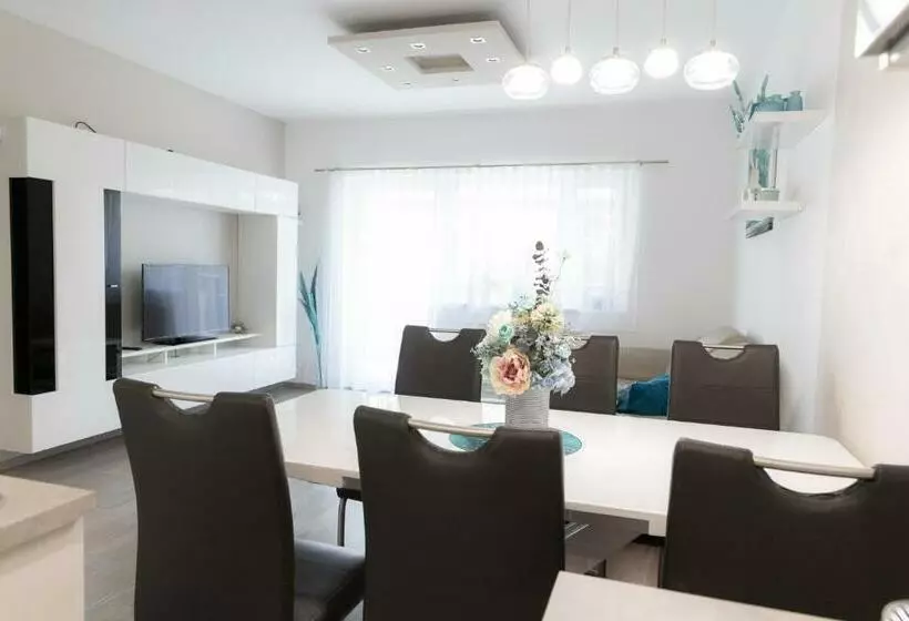 Türkiz Apartman