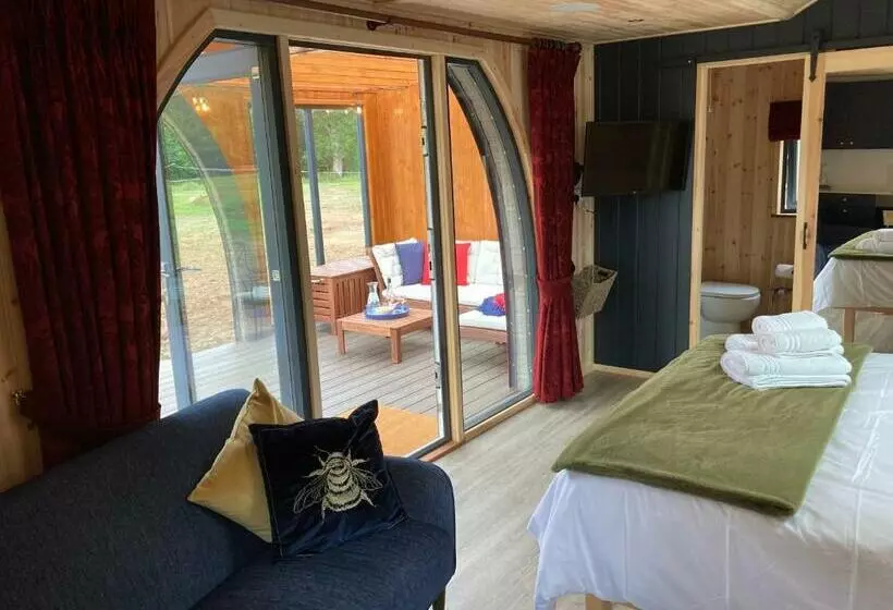 Bedrule Old Manse Glamping