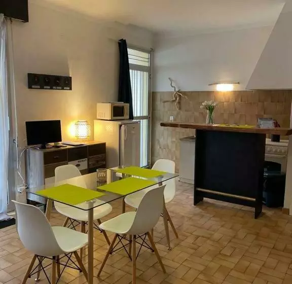 Excellent Emplacement Pour T2 Direct Sur La Plage