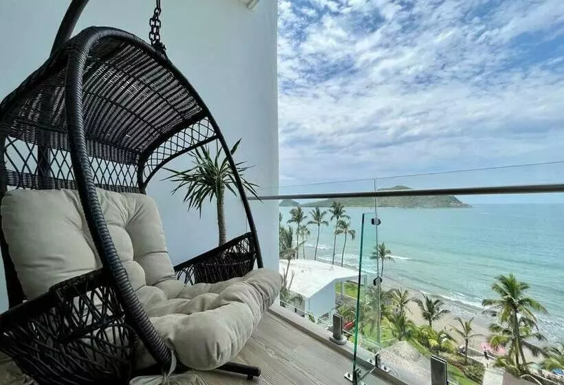 Hermoso Condominio A Pie De Playa En Camino Al Mar