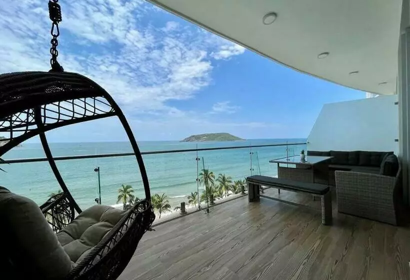 Hermoso Condominio A Pie De Playa En Camino Al Mar