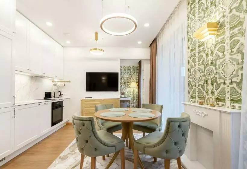 Lux Apartment With A Terrace In Vilnius Old Town
