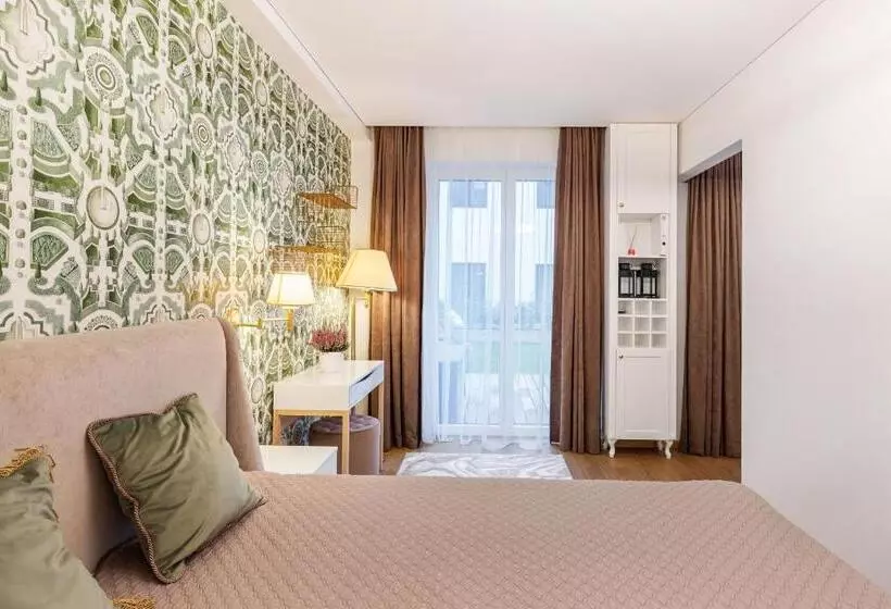 Lux Apartment With A Terrace In Vilnius Old Town