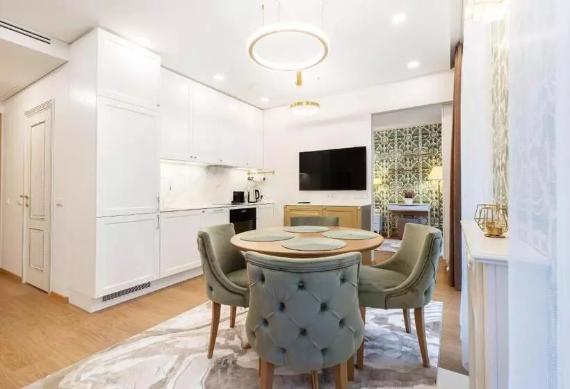 Lux Apartment With A Terrace In Vilnius Old Town