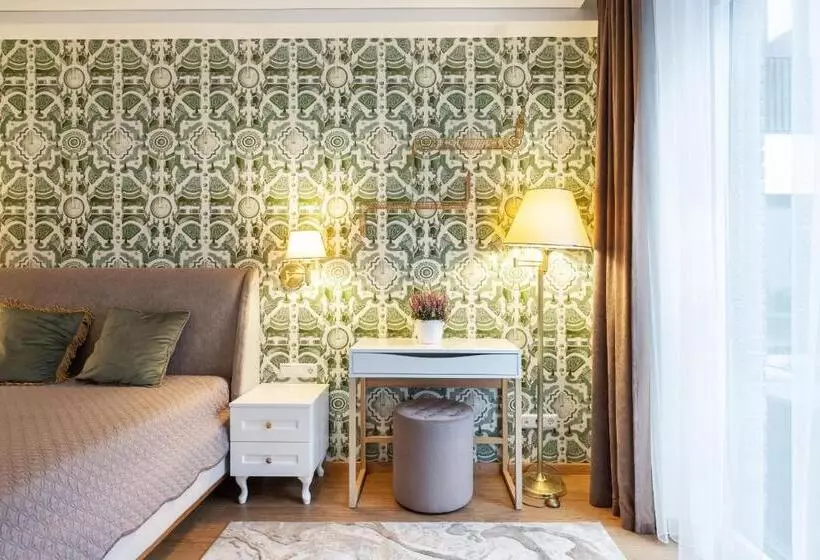 Lux Apartment With A Terrace In Vilnius Old Town