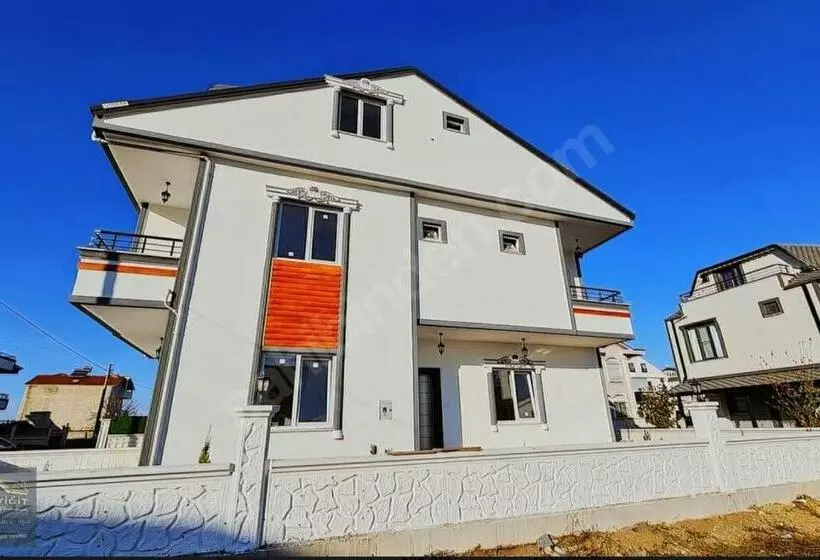 Cheerful Villa In Kocaali 80 M From Sea