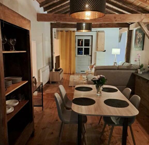 Maisonnette Vue Sur Forêt