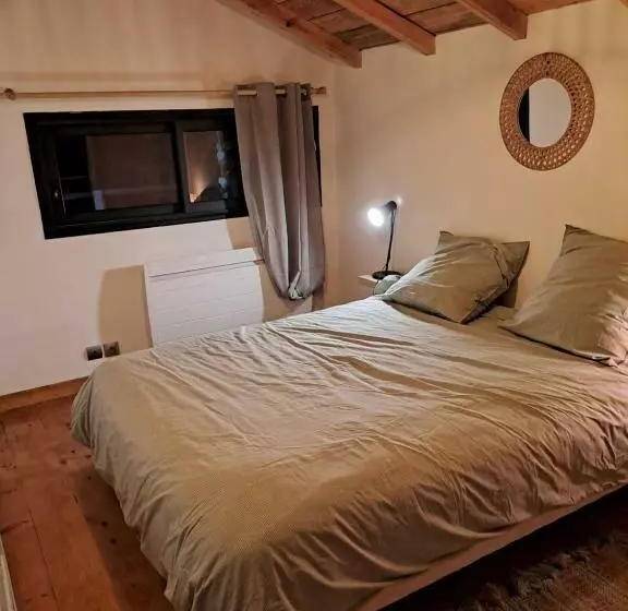 Maisonnette Vue Sur Forêt