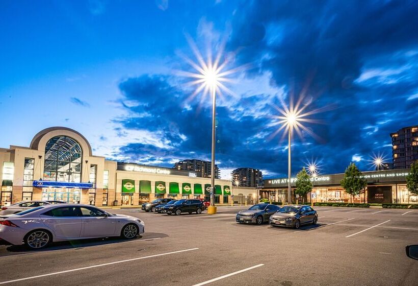 Charming Oasis Close To Airport & Downtown