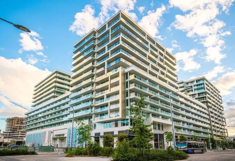 Charming Oasis Close To Airport & Downtown