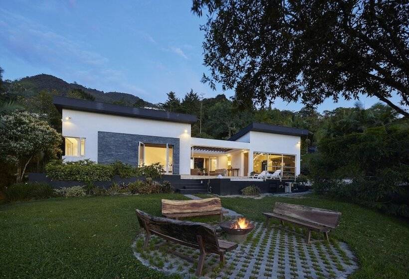 Deluxe Casa Tulkana Mountain Villa Roman