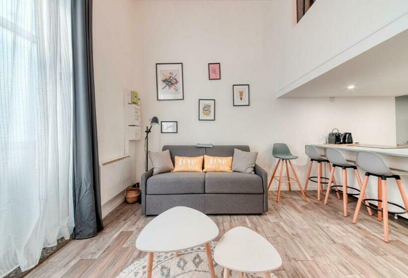 Guestready   Chic Duplex In Villeurbanne