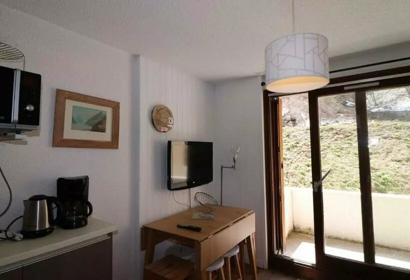 Studio Rénové Avec Balcon Aux Pieds Des Pistes, Wifi, Animaux Permis   Fr 1 502 415