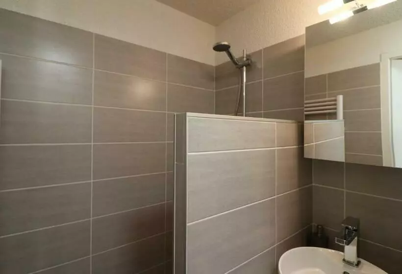 Studio Rénové Avec Balcon Aux Pieds Des Pistes, Wifi, Animaux Permis   Fr 1 502 415
