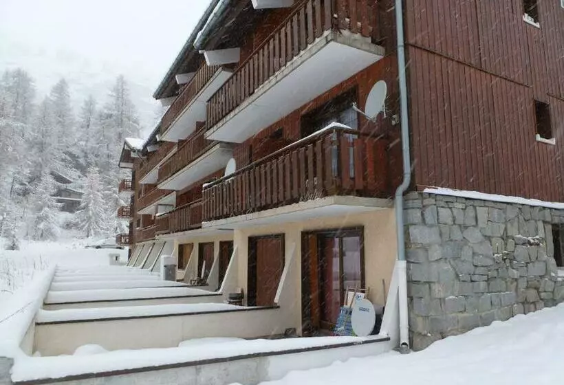 Studio Rénové Avec Balcon Aux Pieds Des Pistes, Wifi, Animaux Permis   Fr 1 502 415