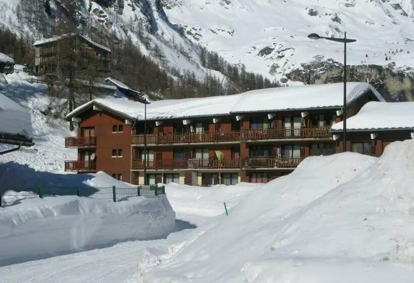 Studio Rénové Avec Balcon Aux Pieds Des Pistes, Wifi, Animaux Permis   Fr 1 502 415