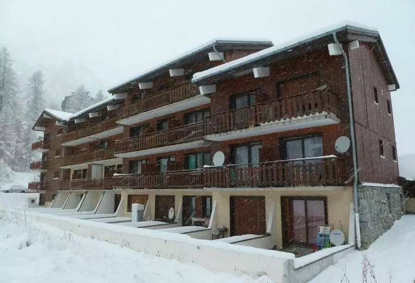 Studio Rénové Avec Balcon Aux Pieds Des Pistes, Wifi, Animaux Permis   Fr 1 502 415