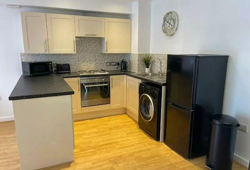 Moda Wigan   Stylish 2 Bed Apartment Central Wigan