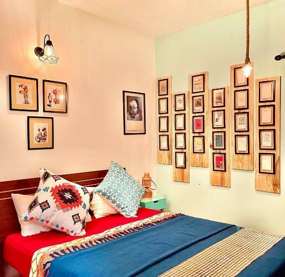 Naād Cozy Luxurious Arty Studio Apartment