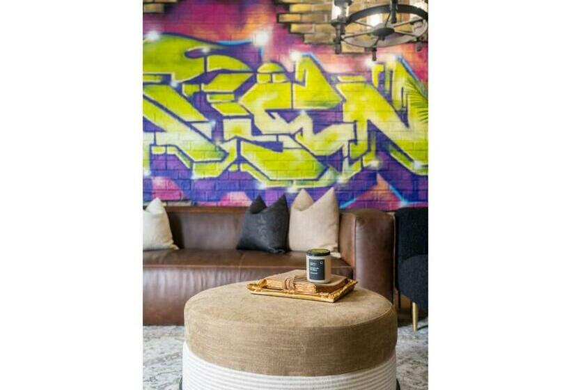 The Prohibition I Heritage Home I Sleeps 10 I Tv