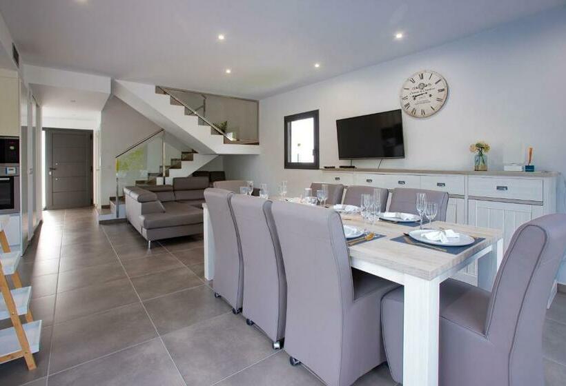 Vila Mas Busca 72 Roses Costa Brava