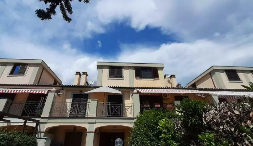 Villa Residence Golf Marco Simone, Alloggio Turistico