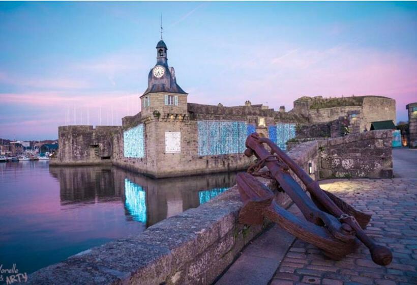 Yvana Au Cœur De La Ville Close