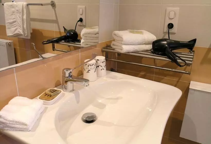 Auberge Du Cabestan Hotel Audierne